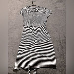 Selling this beautiful Merokeety midi dress.  Only worn once tags no longer on.